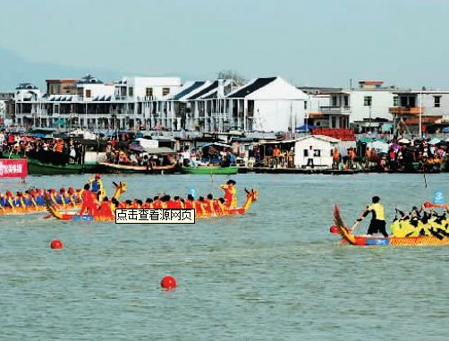 【和樂鎮(zhèn)】位于萬寧市東部沿海，北鄰山根鎮(zhèn)，南連后安鎮(zhèn)，東部連接大海，西依六連嶺，總面 積有80.4平方公里，人口5.7萬多人，有22個村委會、115個自然村，1個農(nóng)場。