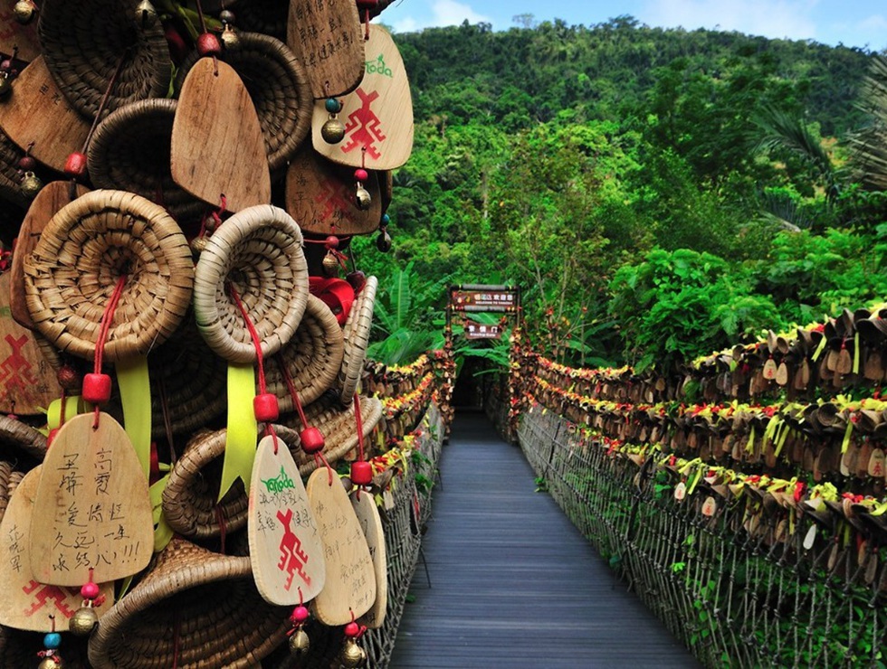 呀諾達雨林文化旅游區(qū)