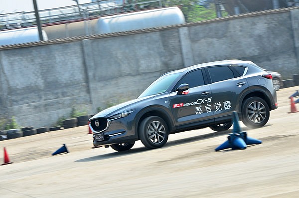 ڶMazda CX-5څ^(q)ԇ{AMĻ