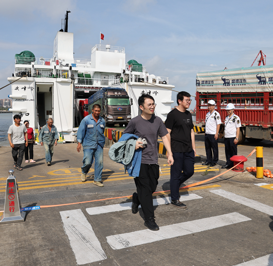 “摩羯”過(guò)境后 海南海事部門(mén)全力助力涉水企業(yè)復(fù)航復(fù)工